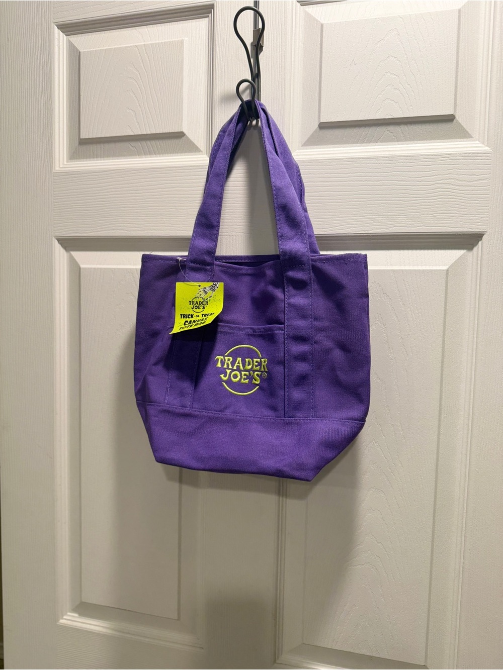 NWT Trader Joe’s Purple Trick-or-Treat Canvas Tote Bag Halloween Reusable - Picture 5 of 9